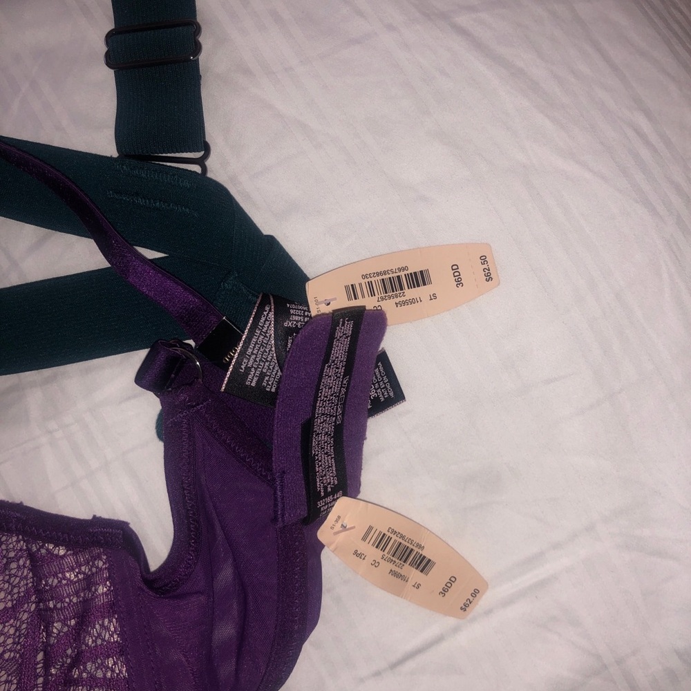 Bras - Picture 2 of 3